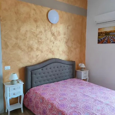 Pietra Del Levante Apartment *